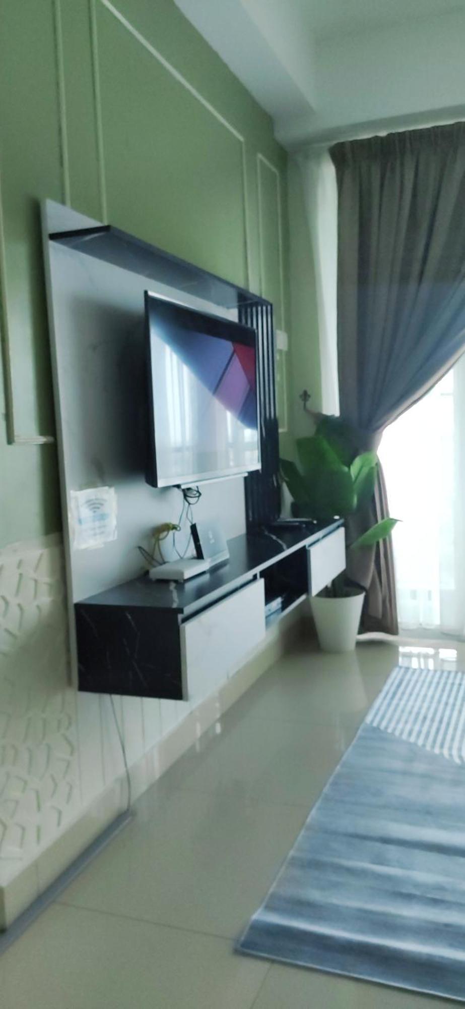 Appartamento Dperdana -Dinies Pool,Wifi, Centre Of Kota Bharu, 4-5 Pax Esterno foto