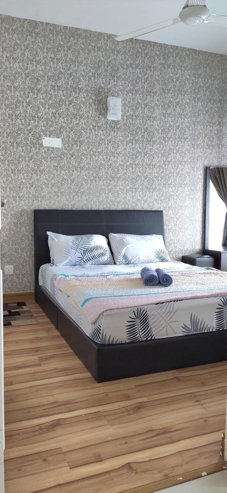 Appartamento Dperdana -Dinies Pool,Wifi, Centre Of Kota Bharu, 4-5 Pax Esterno foto
