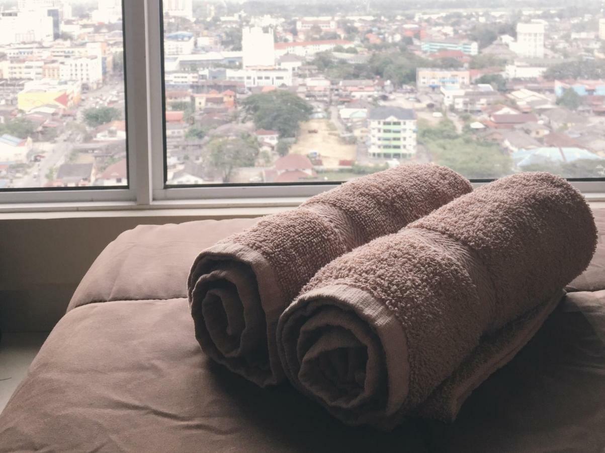 Appartamento Dperdana -Dinies Pool,Wifi, Centre Of Kota Bharu, 4-5 Pax Esterno foto
